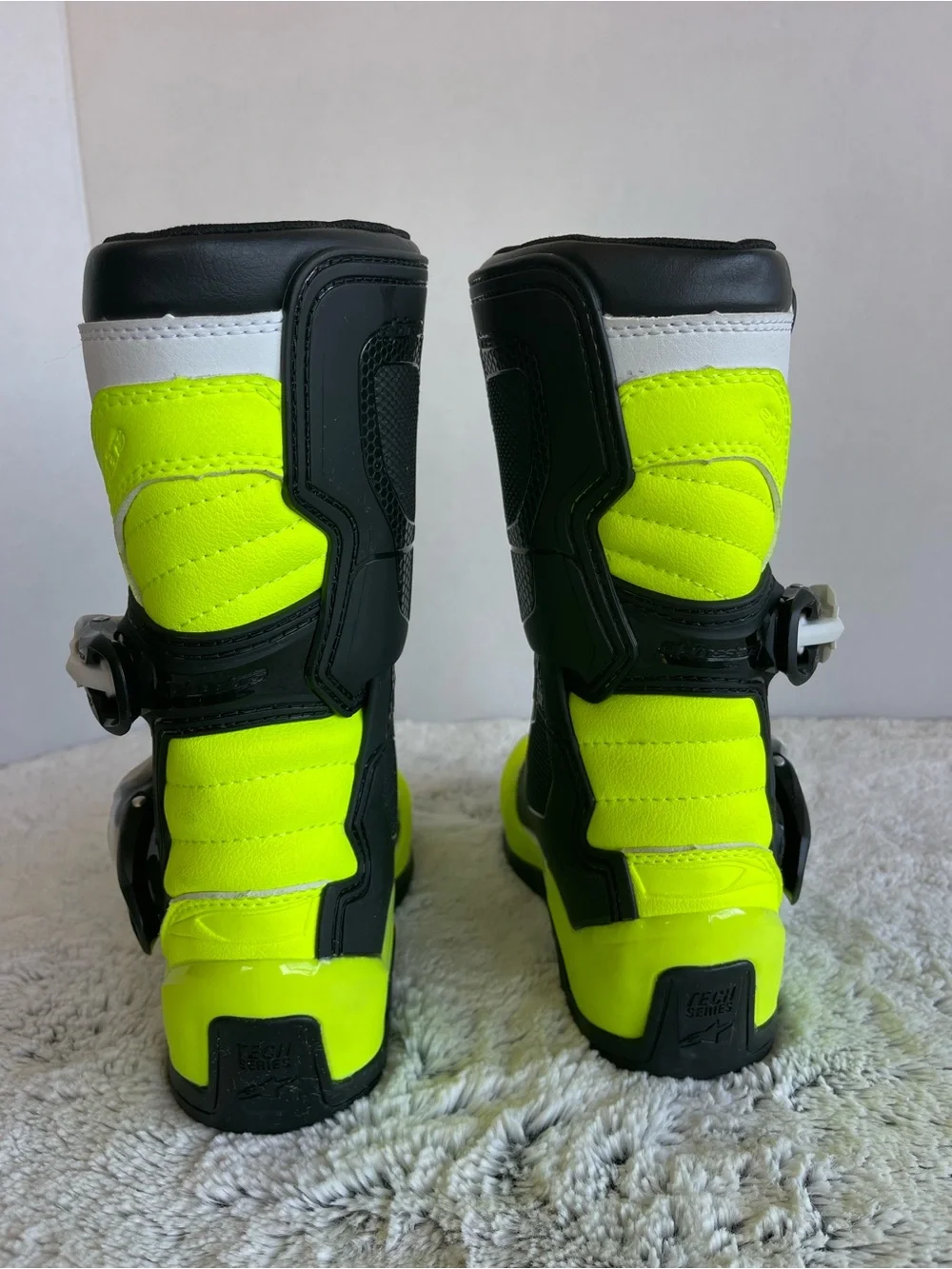 Alpinestars Black, White & Neon Yellow Motocross Boots US Youth/Big Kids 1.5 2.0